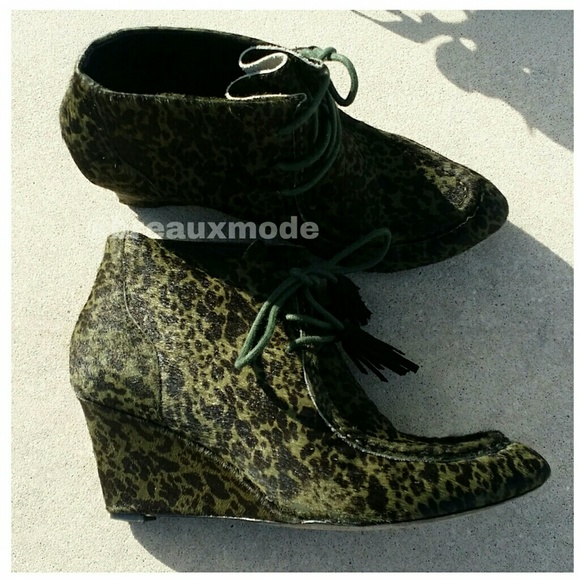 [7.5] Rebecca Minkoff - Mia Wedge Ankle Bootie - Picture 2 of 4